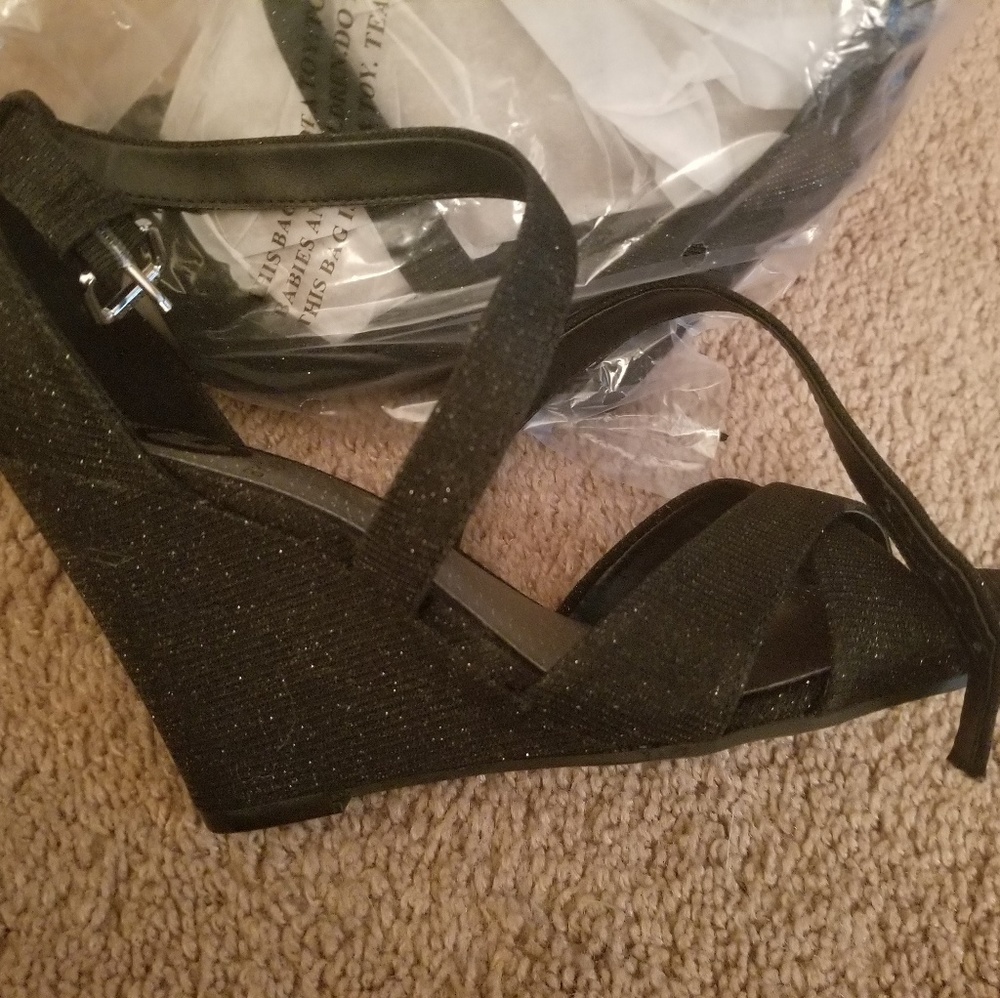 Guess dress shoes